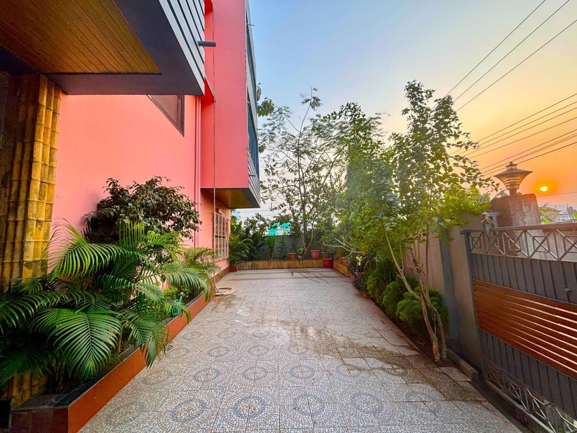 Krishna Shree Guest House Guwahati Exterior foto